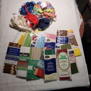 Vtg Lot of Assorted Ric Rac Bias Tape Some New In Package